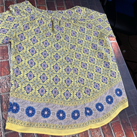 New Directions Relaxed Yellow and Blue Tunic with Tie Front - Picture 7 of 7